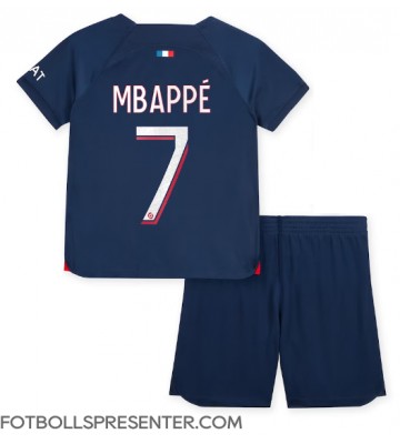 Paris Saint-Germain Kylian Mbappe #7 Hemmatröja Barn 2023-24 Kortärmad (+ korta byxor)